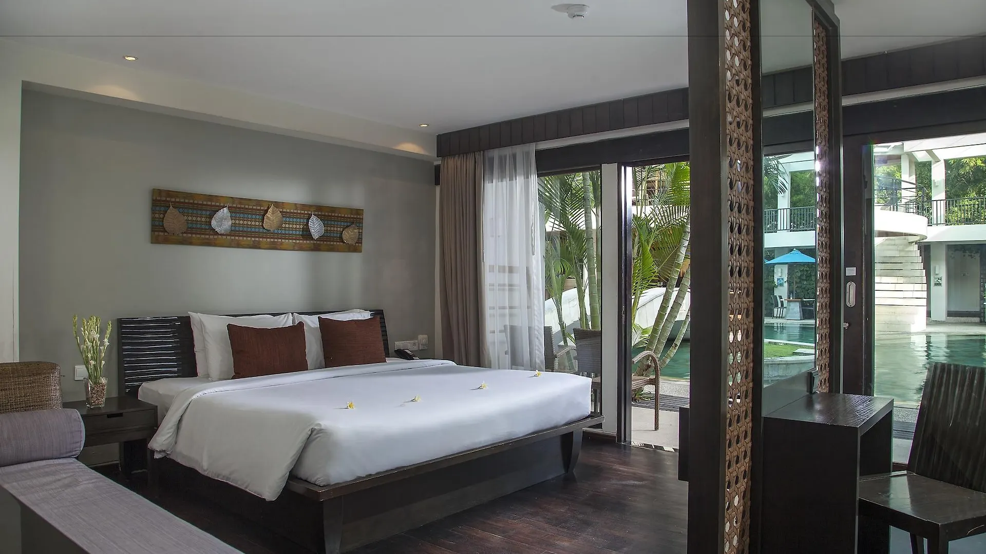 Away Bali Legian Camakila Otel 4*,  Endonezya