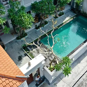 Konukevi Sandat Living
